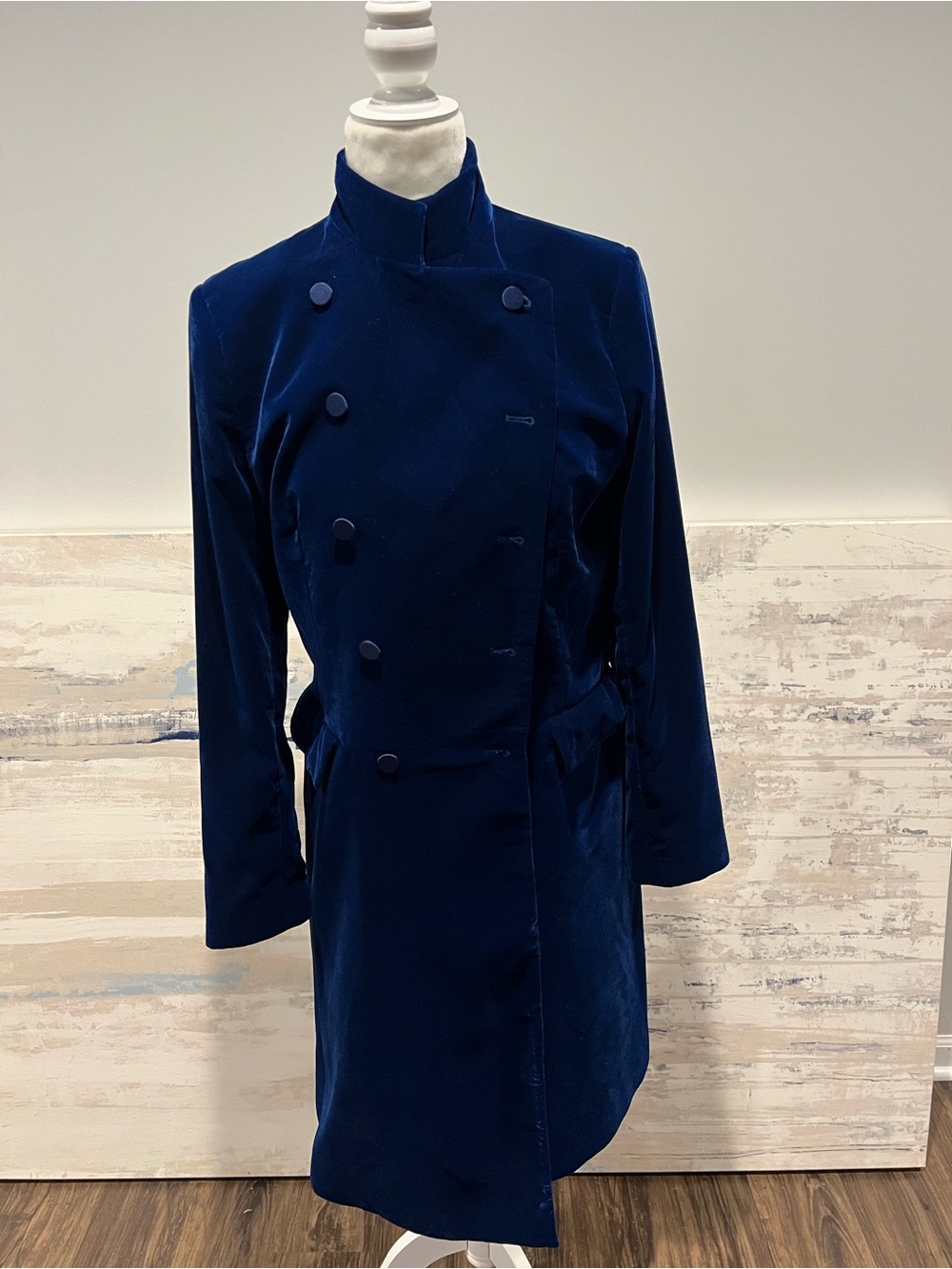 Ralph Lauren Dark Royal/Navy Velvet Double-Breasted Coat; size 6 women